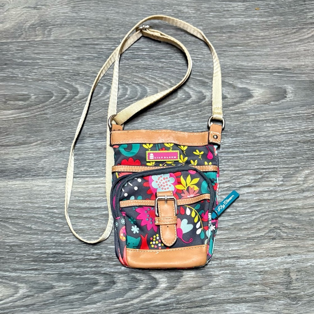 Adorable Floral Crossbody Bag with Cat Design